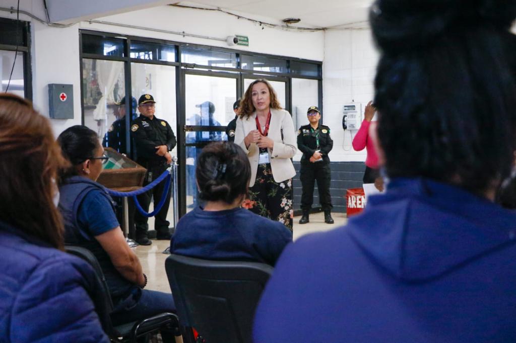 Obtienen 13 mujeres de centros femeniles de reinserción social su