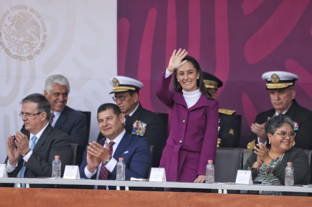 Asiste Jefa De Gobierno A La Ceremonia Por El 110 Aniversario De La Marcha De La Lealtad 7601