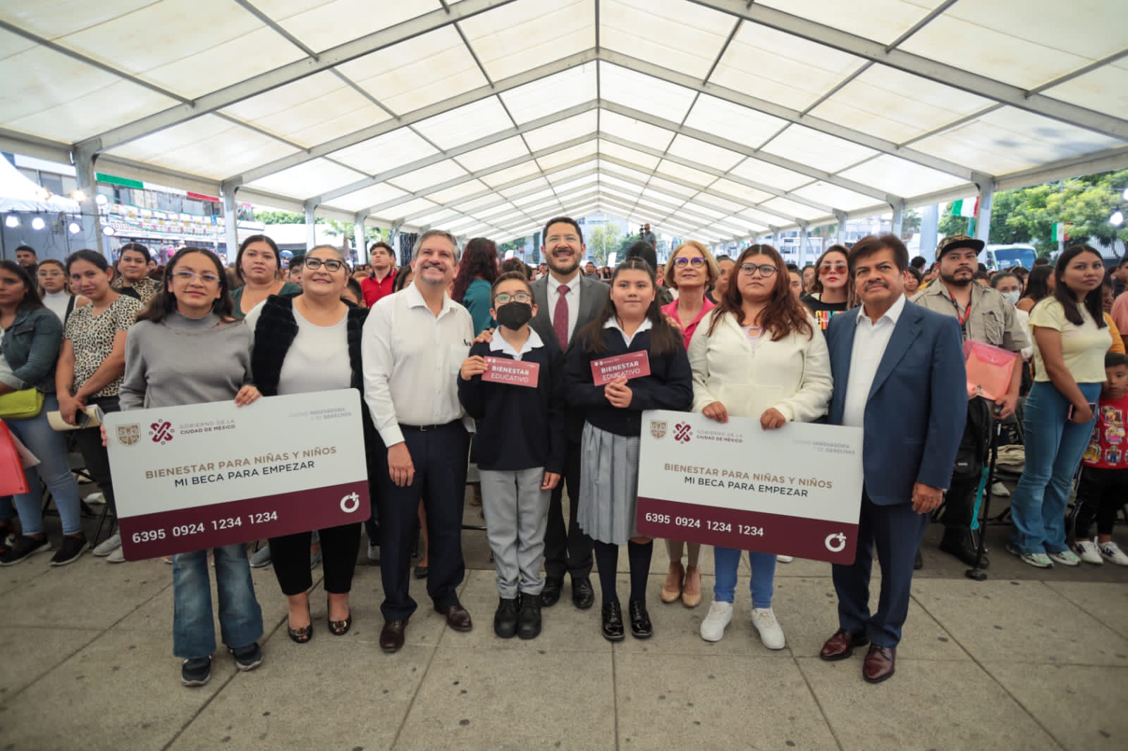 FOTO - ENTREGA DE TARJETAS “BIENESTAR PARA NIÑAS Y NIÑOS. MI BECA PARA EMPEZAR”, ALCALDÍA GUSTAVO A. MADERO (3).jpeg