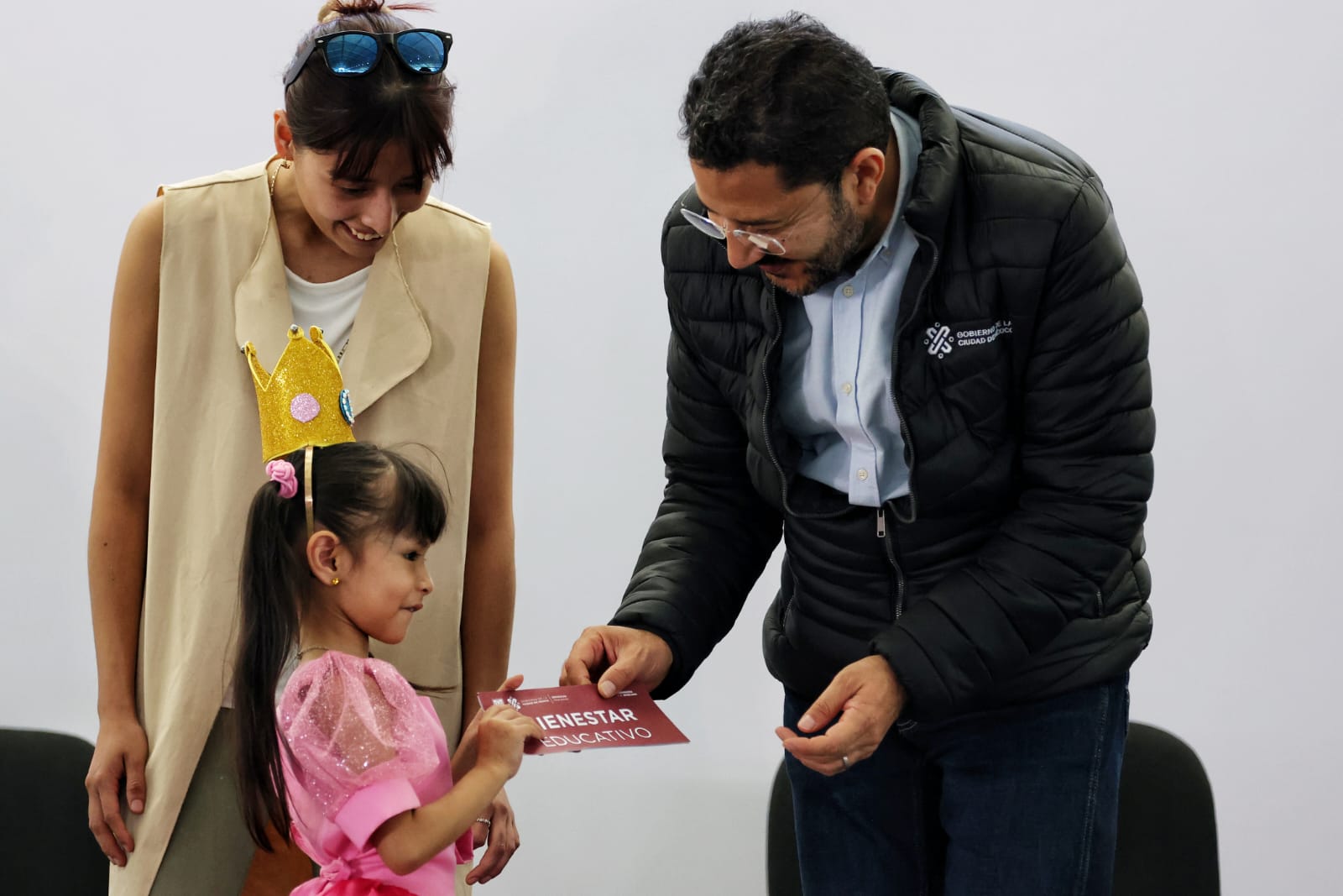 FOTO - ENTREGA DE TARJETAS “BIENESTAR PARA NIÑAS Y NIÑOS. MI BECA PARA EMPEZAR”, ALCALDÍA IZTAPALAPA (2).jpeg