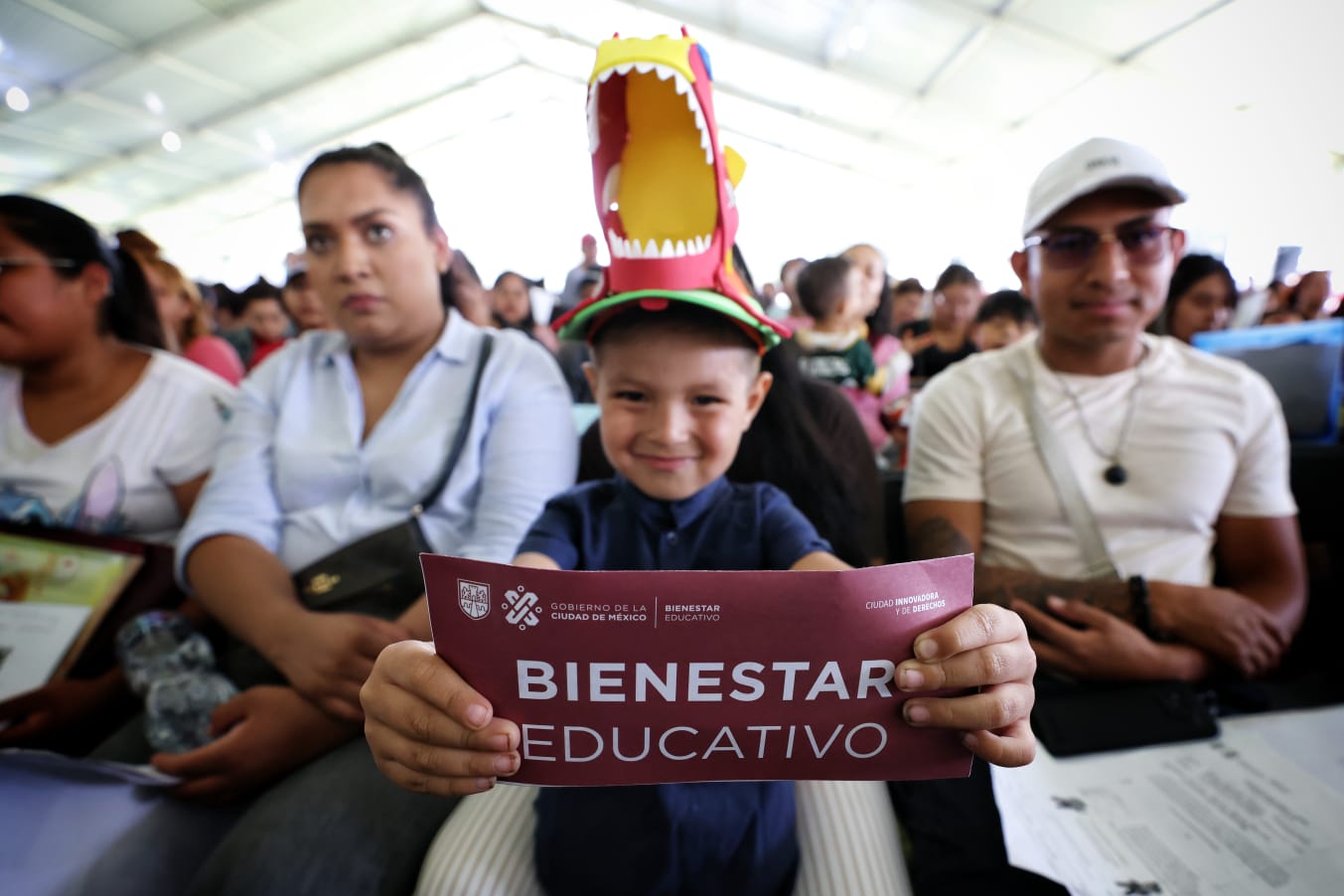 FOTO - ENTREGA DE TARJETAS “BIENESTAR PARA NIÑAS Y NIÑOS. MI BECA PARA EMPEZAR”, ALCALDÍA IZTAPALAPA (6).jpeg