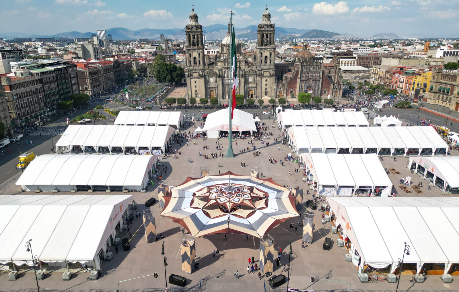 FOTO - INAUGURACIÓN XXIII FIL ZÓCALO (11).jpeg