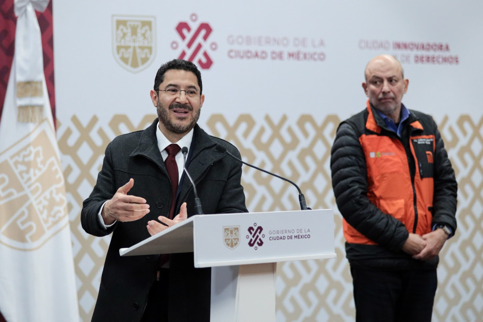 FOTO - CONFERENCIA DE PRENSA. REHABILITACIÓN DEL TRAMO SAN LÁZARO-OCEANÍA DE LA LÍNEA B DEL STC METRO (2).jpg